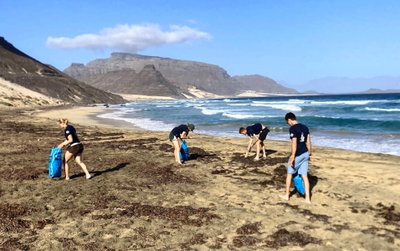 [Translate to English:] Strandsäuberungsaktion Kapverden